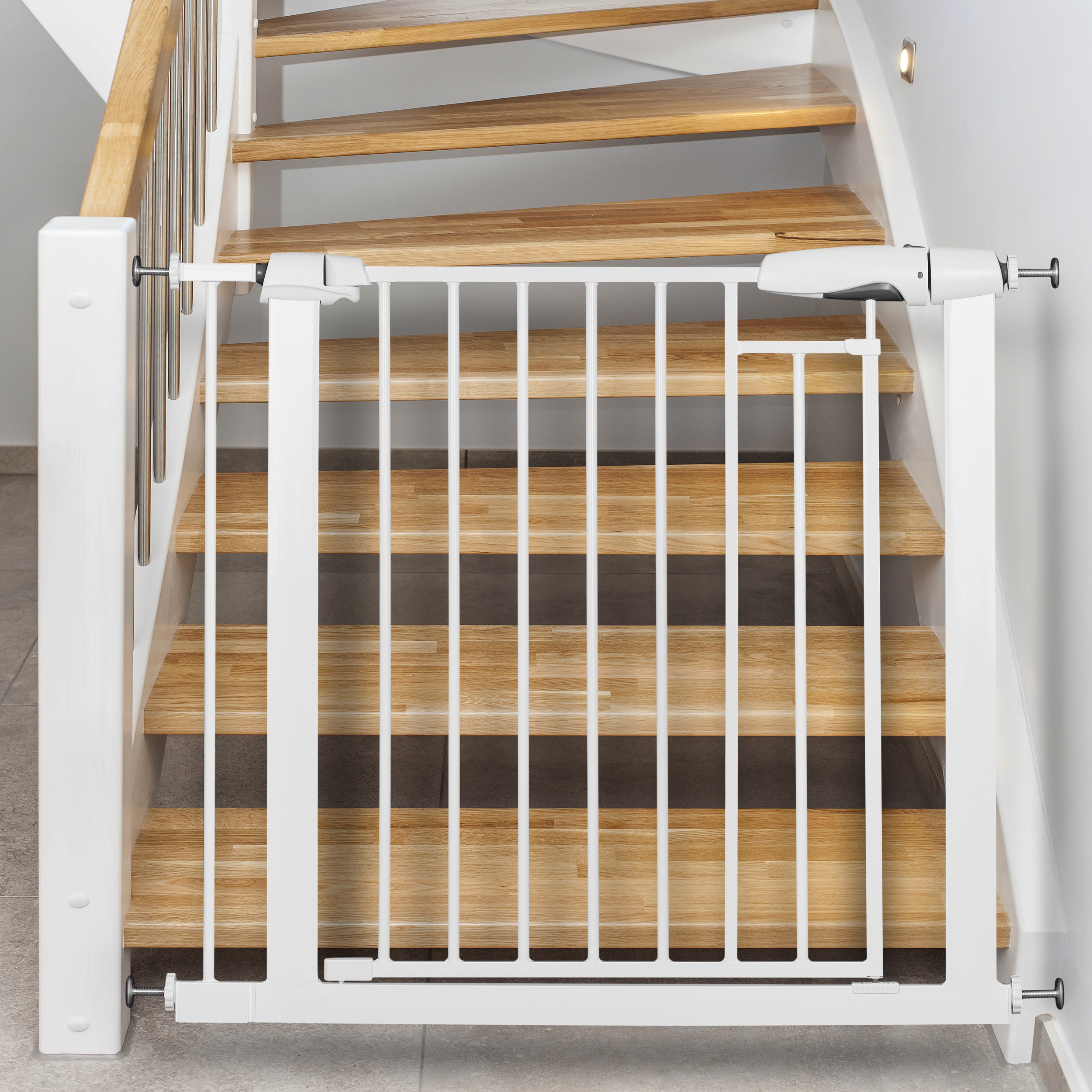 rozporowa bramka zabezpieczająca schody