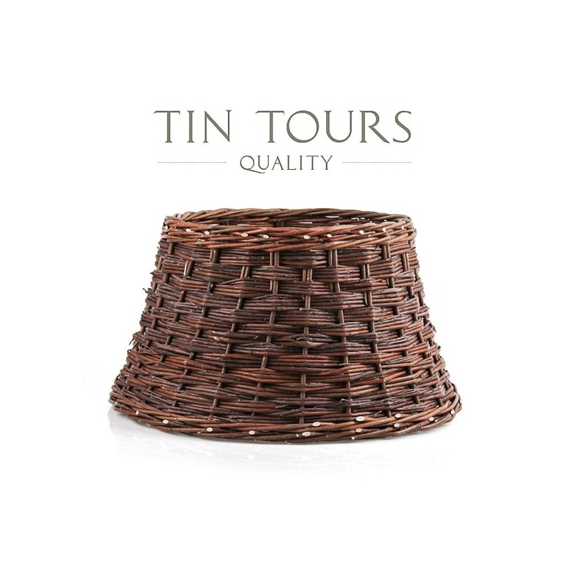 Świąteczny kąt w salonie – czy osłona na choinkę pomaga utrzymać porządek?